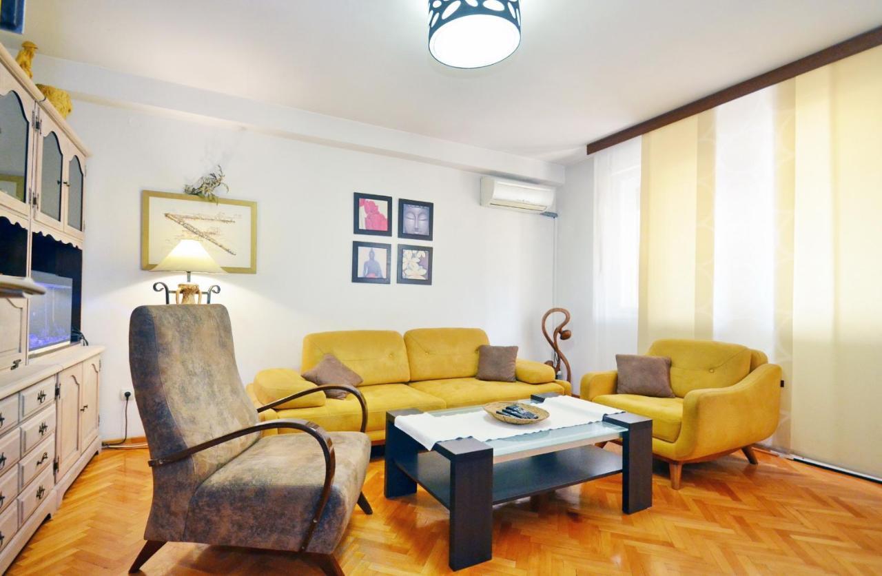 Apartment Oaza Kotor Luaran gambar