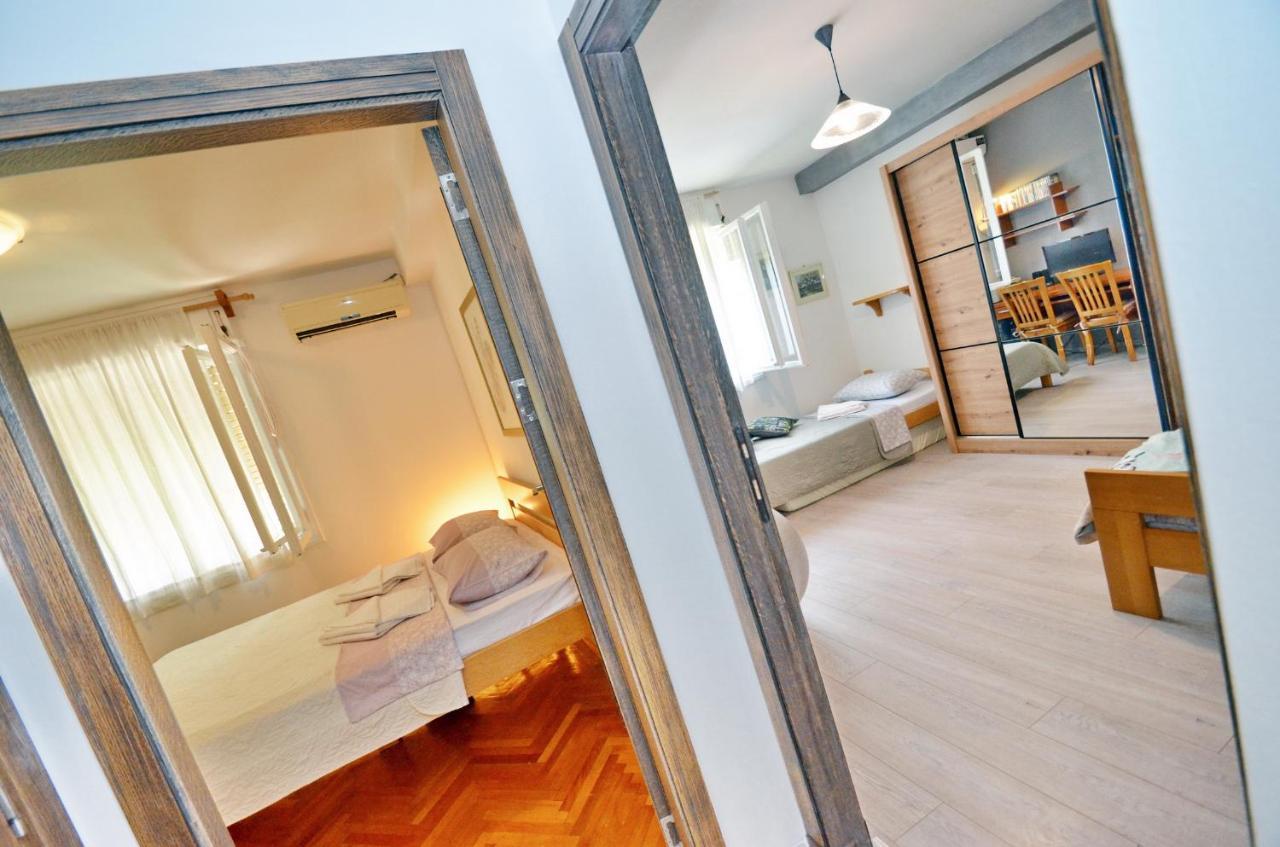 Apartment Oaza Kotor Luaran gambar