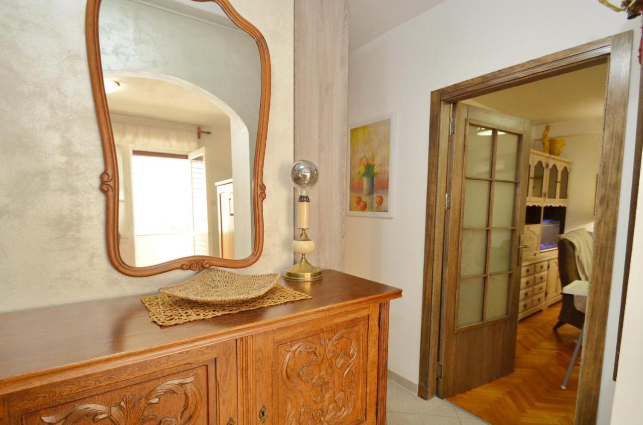 Apartment Oaza Kotor Luaran gambar